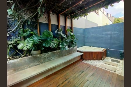 Casa de condomínio à venda com 100m², 3 quartos e 2 vagas