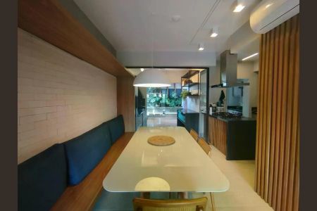 Casa de condomínio à venda com 100m², 3 quartos e 2 vagas