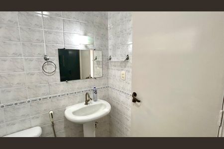 Apartamento para alugar com 85m², 3 quartos e 1 vaga Apartamento para alugar com 85m², 3 quartos e 1 vagaBanheiro