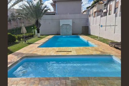 Casa de condomínio à venda com 136m², 3 quartos e 2 vagas