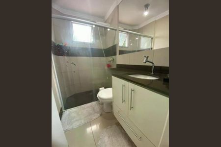 Casa de condomínio à venda com 136m², 3 quartos e 2 vagas