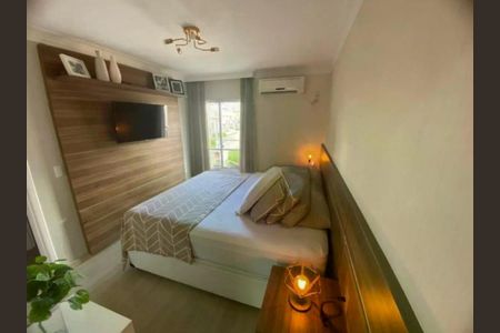 Casa de condomínio à venda com 136m², 3 quartos e 2 vagas