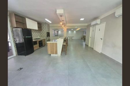 Casa de condomínio à venda com 136m², 3 quartos e 2 vagas