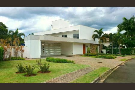 Casa de condomínio à venda com 1012m², 4 quartos e 3 vagas