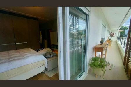 Casa de condomínio à venda com 1012m², 4 quartos e 3 vagas