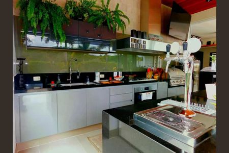 Casa de condomínio à venda com 1012m², 4 quartos e 3 vagas