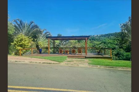 Casa de condomínio à venda com 1012m², 4 quartos e 3 vagas
