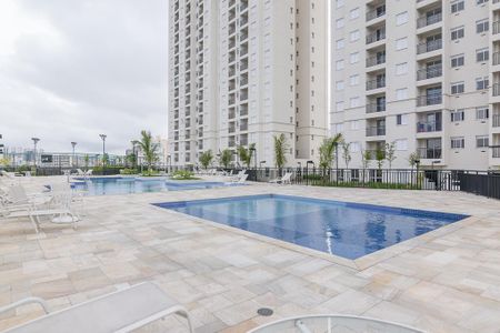Apartamento à venda com 42m², 1 quarto e 1 vaga Apartamento à venda com 42m², 1 quarto e 1 vagaÁrea comum - Piscina