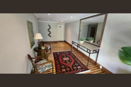 Apartamento à venda com 221m², 3 quartos e 3 vagas