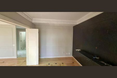 Apartamento à venda com 221m², 3 quartos e 3 vagas