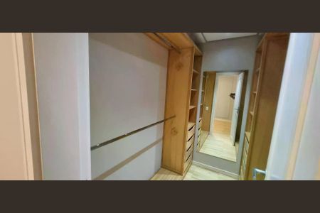 Apartamento à venda com 221m², 3 quartos e 3 vagas