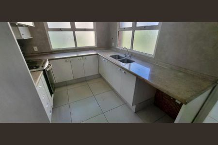 Apartamento à venda com 221m², 3 quartos e 3 vagas