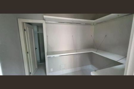 Apartamento à venda com 221m², 3 quartos e 3 vagas