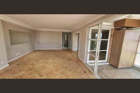Apartamento à venda com 221m², 3 quartos e 3 vagas