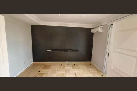 Apartamento à venda com 221m², 3 quartos e 3 vagas