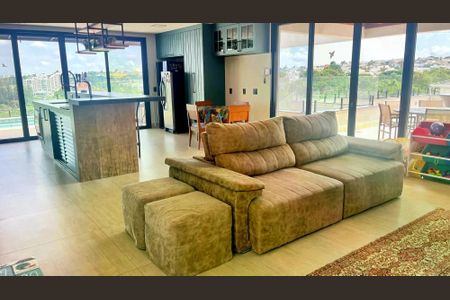 Casa de condomínio à venda com 438m², 3 quartos e 4 vagas