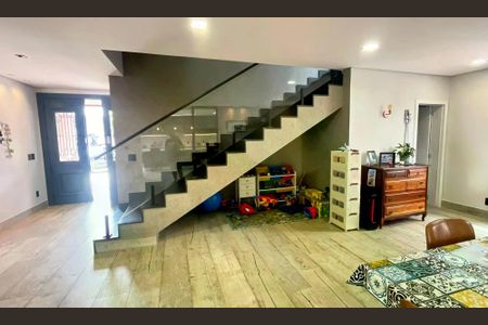 Casa de condomínio à venda com 438m², 3 quartos e 4 vagas