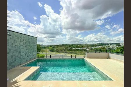 Casa de condomínio à venda com 438m², 3 quartos e 4 vagas