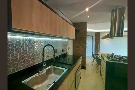 Apartamento à venda com 70m², 1 quarto e 1 vaga