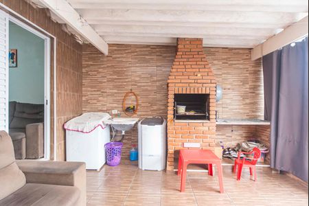 Casa à venda com 124m², 4 quartos e 1 vagaVaranda Gourmet e Área de serviço