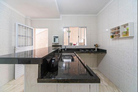 Casa à venda com 124m², 4 quartos e 1 vagaCozinha 