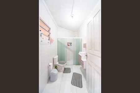Casa à venda com 124m², 4 quartos e 1 vagaBanheiro casa 2