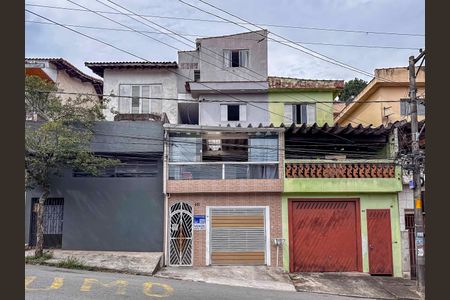 Casa à venda com 124m², 4 quartos e 1 vagaFachada