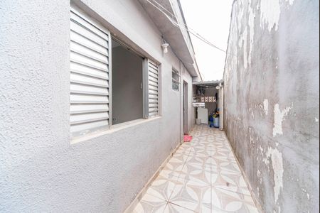 Casa à venda com 124m², 4 quartos e 1 vagaCorredor casa 3