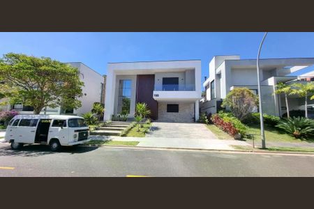 Casa de condomínio à venda com 380m², 5 quartos e 4 vagas