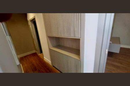 Casa de condomínio à venda com 380m², 5 quartos e 4 vagas