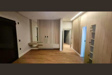 Casa de condomínio à venda com 380m², 5 quartos e 4 vagas