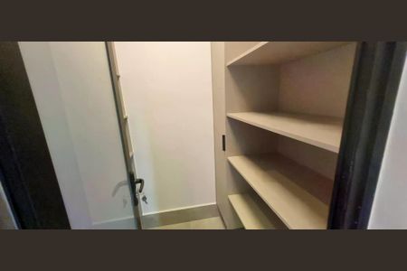 Casa de condomínio à venda com 380m², 5 quartos e 4 vagas