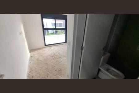 Casa de condomínio à venda com 222m², 3 quartos e 4 vagas