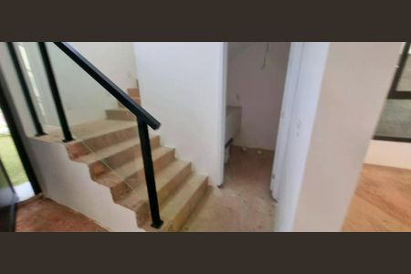 Casa de condomínio à venda com 222m², 3 quartos e 4 vagas