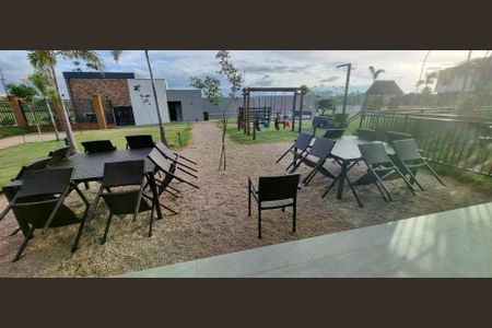 Casa de condomínio à venda com 222m², 3 quartos e 4 vagas