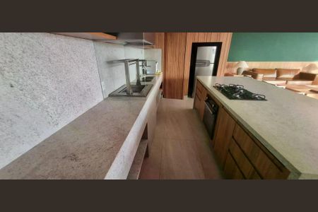 Casa de condomínio à venda com 222m², 3 quartos e 4 vagas