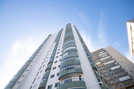 Apartamento para alugar com 92m², 2 quartos e 1 vaga Apartamento para alugar com 92m², 2 quartos e 1 vagaFachada