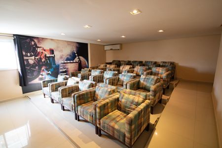 Apartamento para alugar com 92m², 2 quartos e 1 vaga Apartamento para alugar com 92m², 2 quartos e 1 vagaCinema
