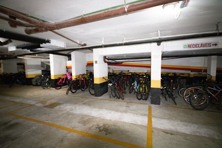Apartamento para alugar com 92m², 2 quartos e 1 vaga Apartamento para alugar com 92m², 2 quartos e 1 vagaGaragem