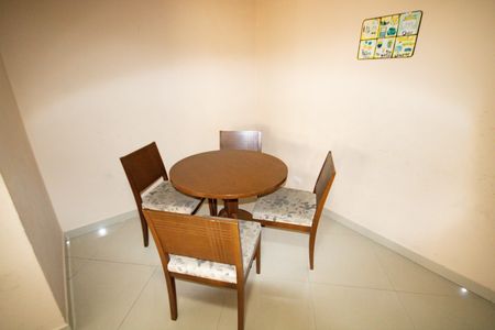 Apartamento para alugar com 92m², 2 quartos e 1 vaga Apartamento para alugar com 92m², 2 quartos e 1 vagaÁrea comum - Salão de festas