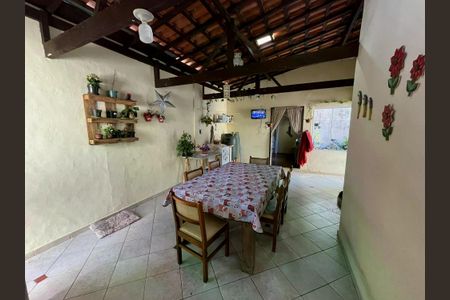 Casa à venda com 93m², 3 quartos e 2 vagas