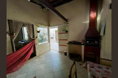 Casa à venda com 93m², 3 quartos e 2 vagas