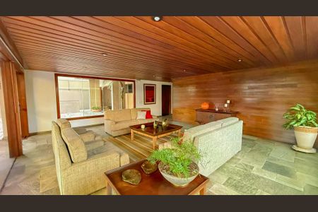 Apartamento à venda com 258m², 3 quartos e 2 vagas