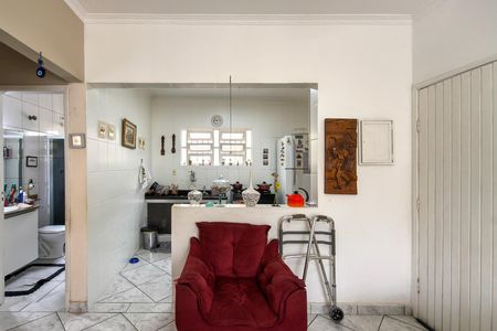 Casa para alugar com 56m², 2 quartos e 2 vagas Casa para alugar com 56m², 2 quartos e 2 vagasCozinha
