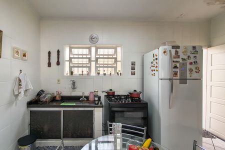 Casa para alugar com 56m², 2 quartos e 2 vagas Casa para alugar com 56m², 2 quartos e 2 vagasCozinha