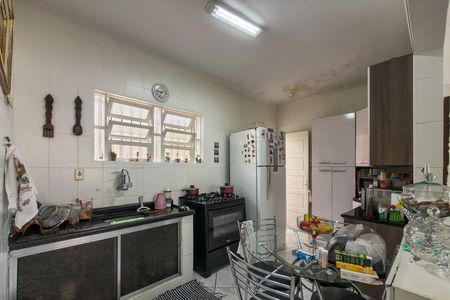 Casa para alugar com 56m², 2 quartos e 2 vagas Casa para alugar com 56m², 2 quartos e 2 vagasCozinha