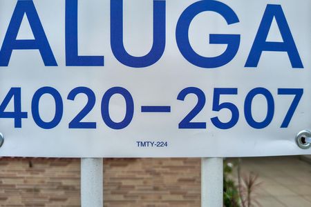 Casa para alugar com 56m², 2 quartos e 2 vagas Casa para alugar com 56m², 2 quartos e 2 vagasPlaca