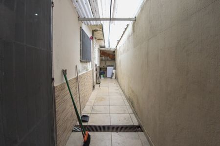 Casa para alugar com 56m², 2 quartos e 2 vagas Casa para alugar com 56m², 2 quartos e 2 vagasCorredor
