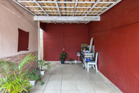 Casa para alugar com 56m², 2 quartos e 2 vagas Casa para alugar com 56m², 2 quartos e 2 vagasGaragem