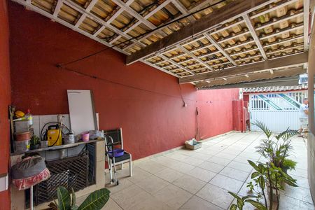 Casa para alugar com 56m², 2 quartos e 2 vagas Casa para alugar com 56m², 2 quartos e 2 vagasGaragem